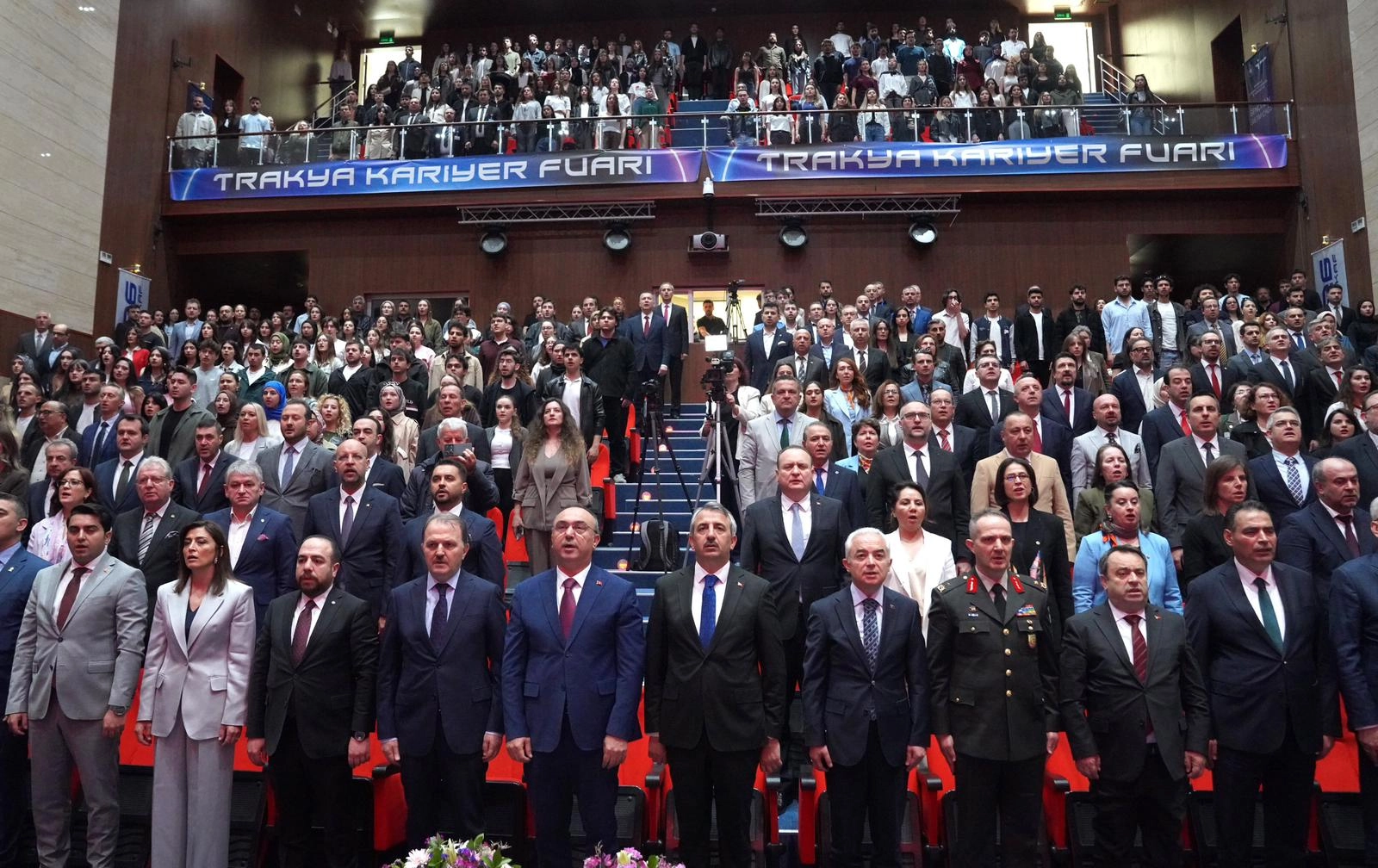 TKİ, TRAKYA BÖLGESEL KARİYER FUARI’NDA GENÇLERLE BULUŞTU